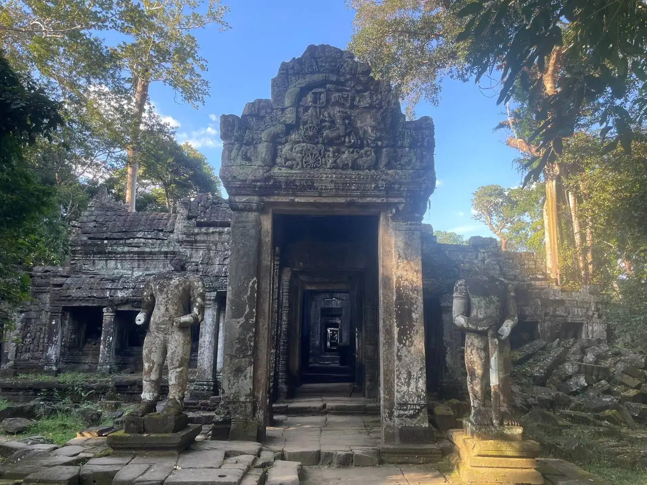 《A-6》【朝日、三大遺跡、大回りコース、プノンバケン夕日】日帰りツアー - Gallery